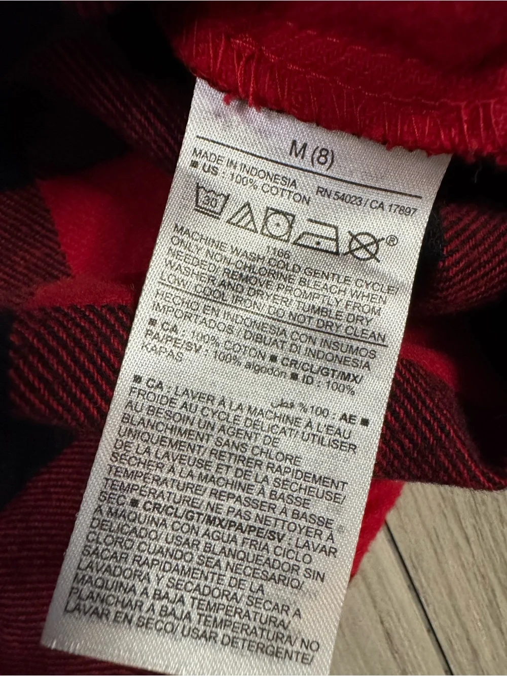 Old Navy Boys Red And Black Plaid Long Sleeve Button Down Flannel Medium 8.